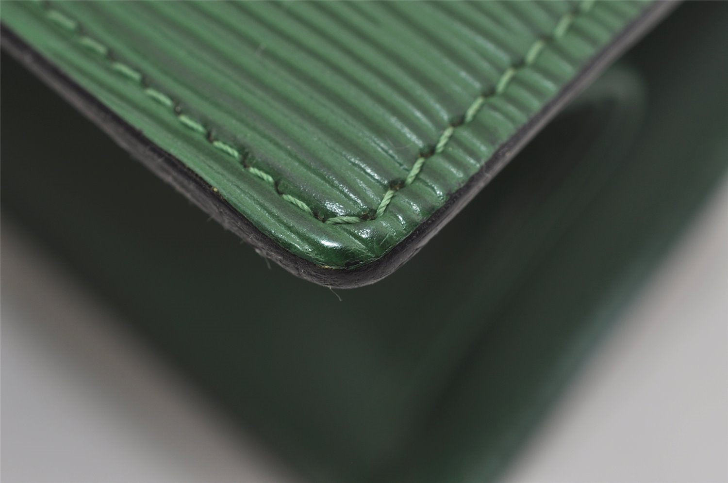 Authentic Louis Vuitton Epi Trousse Crete Clutch Bag Green M48407 LV Junk 1513I