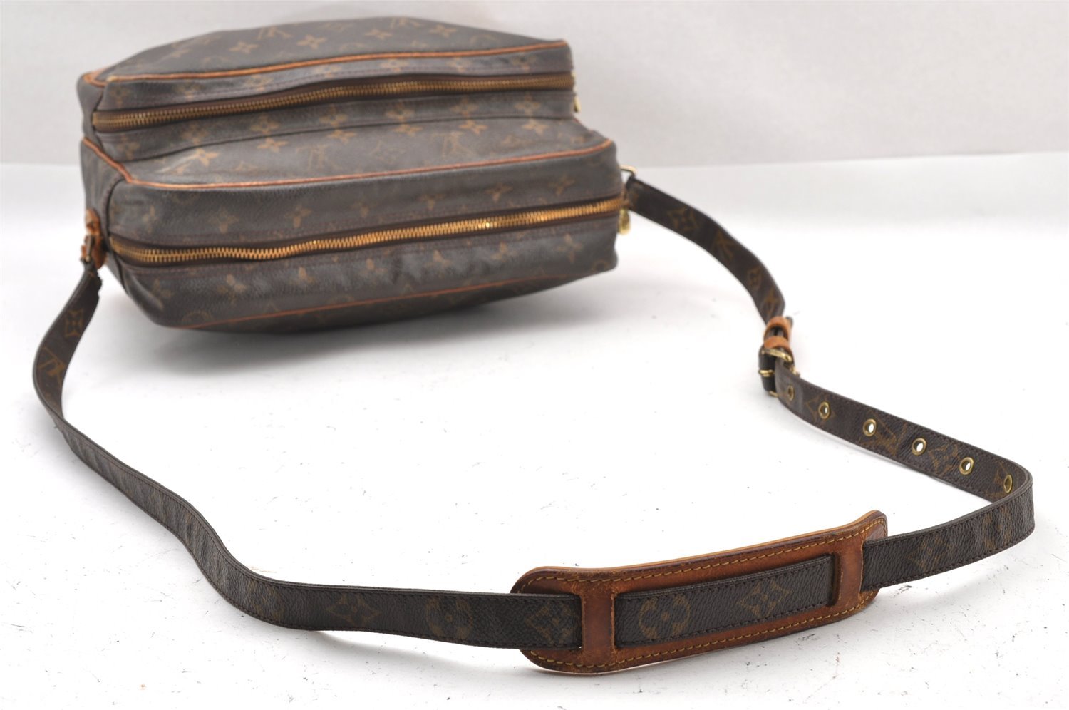 Authentic Louis Vuitton Monogram Nile Shoulder Cross Body Bag M45244 LV 1516I