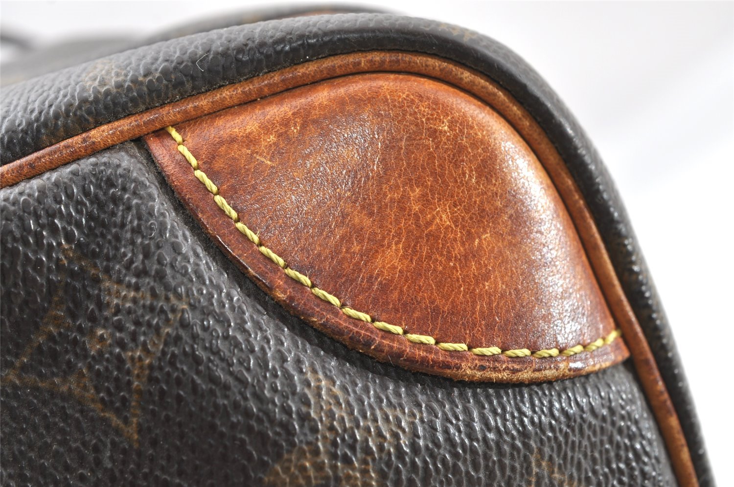 Authentic Louis Vuitton Monogram Nile Shoulder Cross Body Bag M45244 LV 1516I