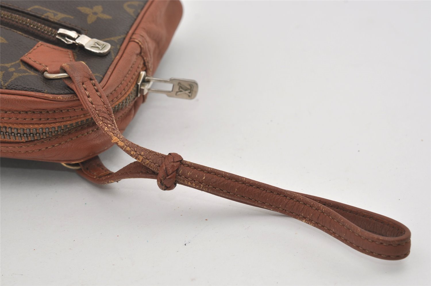 Authentic Louis Vuitton Monogram Pochette Sport Clutch Hand Bag Old Model 1521I