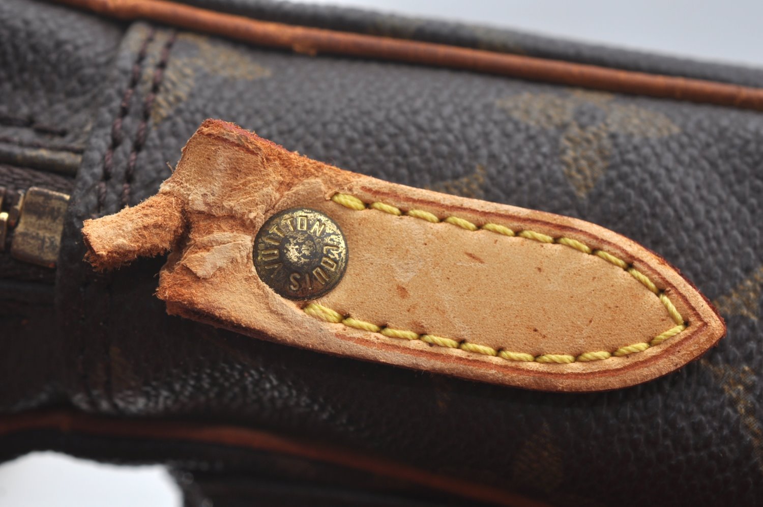 Authentic Louis Vuitton Monogram Amazone Shoulder Cross Bag M45236 LV Junk 1524I