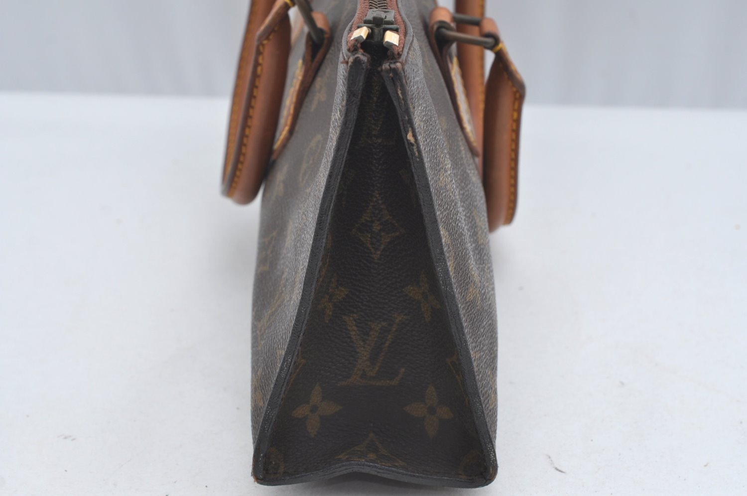 Authentic Louis Vuitton Monogram Sac Trico Hand Bag Old Model LV 1526I