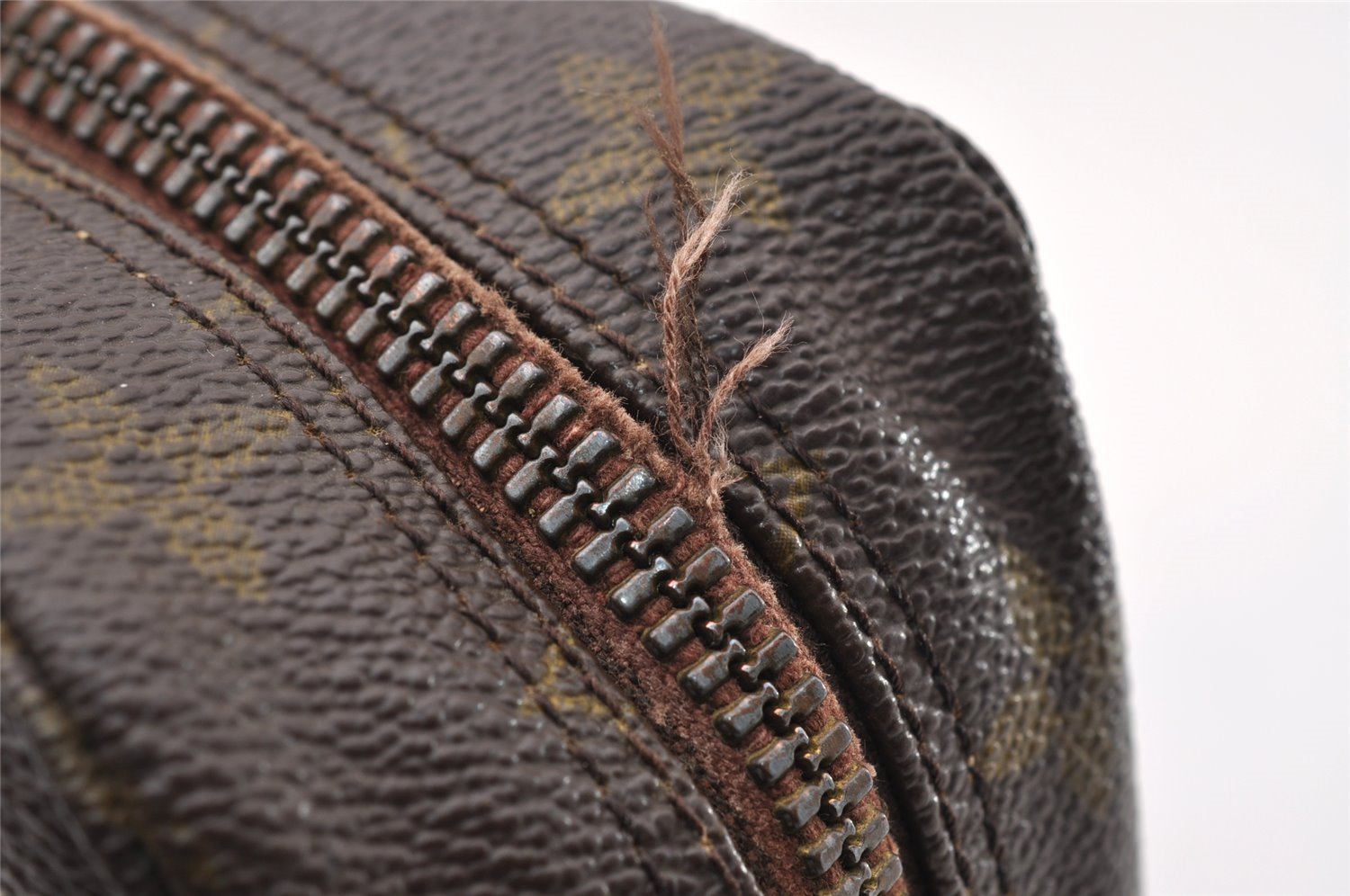 Auth Louis Vuitton Monogram Trousse Toilette 23 Clutch Bag M47524 LV Junk 1531I