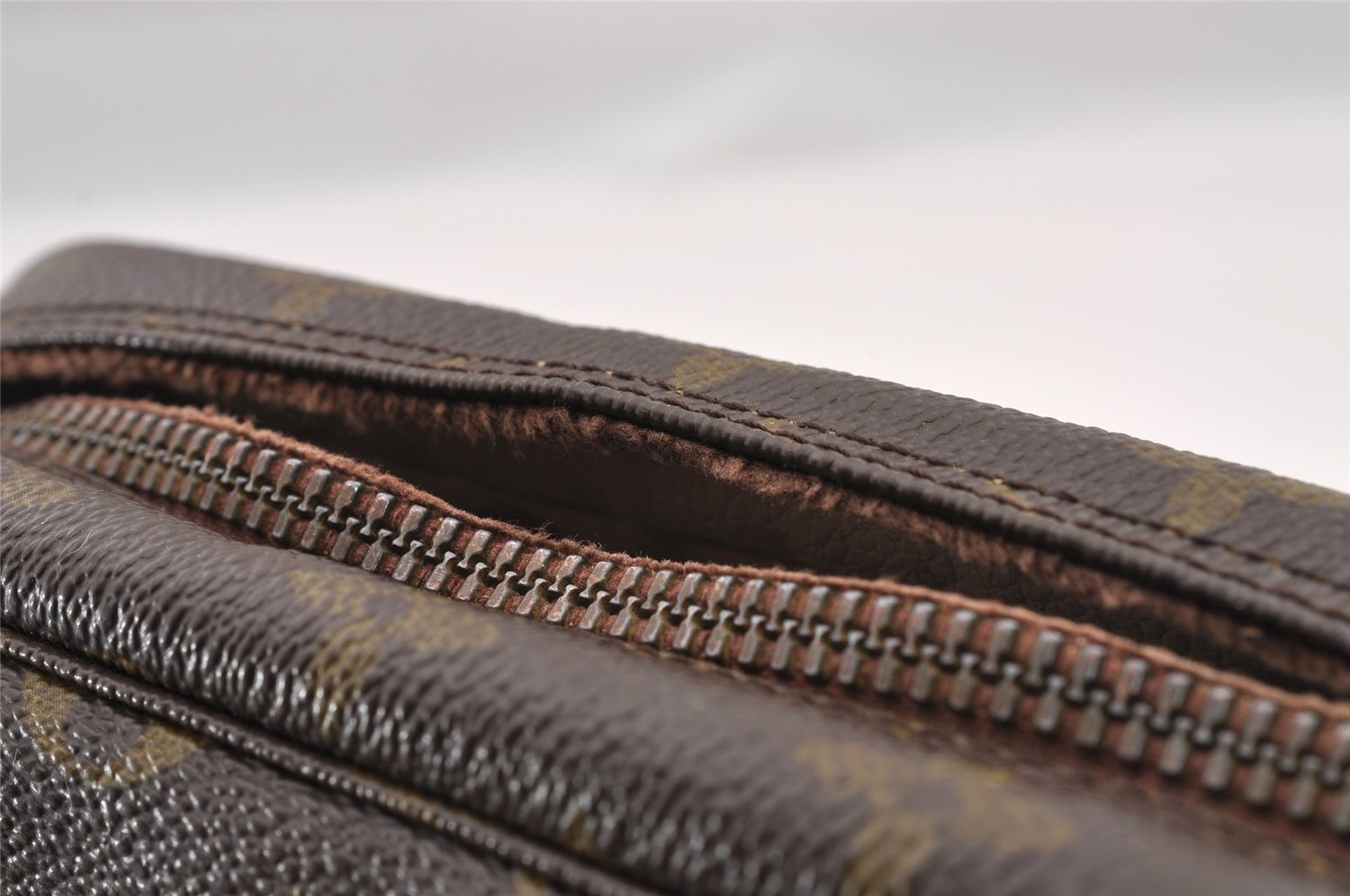 Auth Louis Vuitton Monogram Trousse Toilette 23 Clutch Bag M47524 LV Junk 1531I