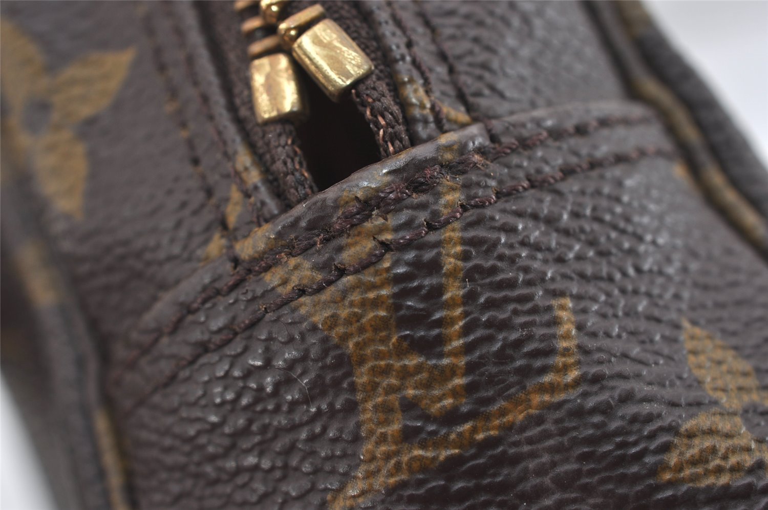 Auth Louis Vuitton Monogram Trousse Toilette 23 Clutch Hand Bag M47524 LV 1536I