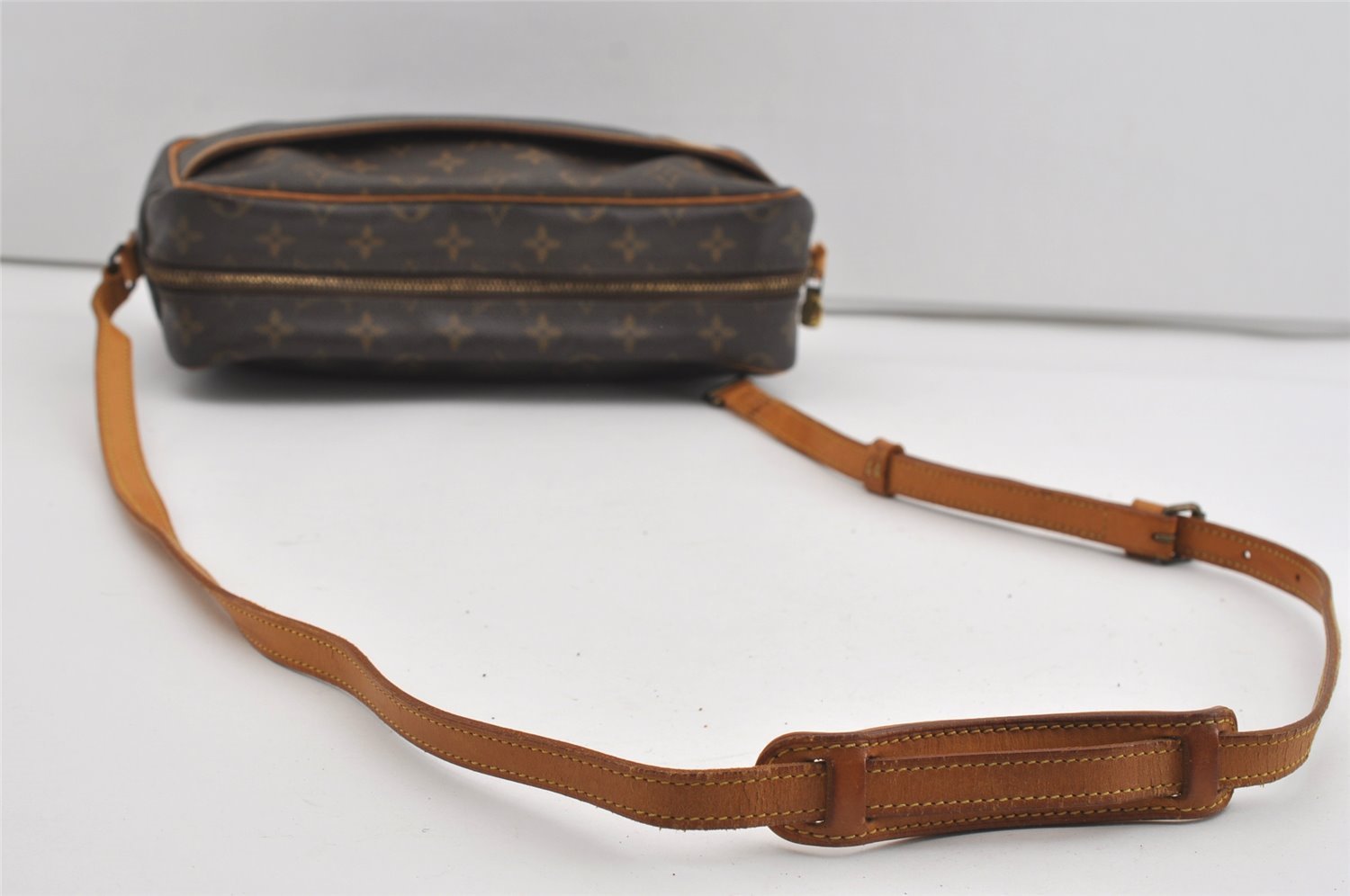 Auth Louis Vuitton Monogram Trocadero 30 Shoulder Cross Bag M51272 LV Junk 1537I