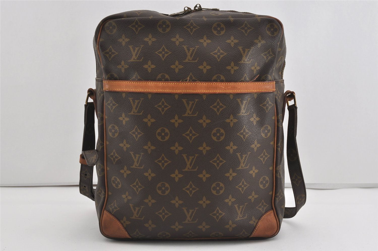 Authentic Louis Vuitton Monogram Danube 28 Shoulder Cross Body Bag LV 1542I