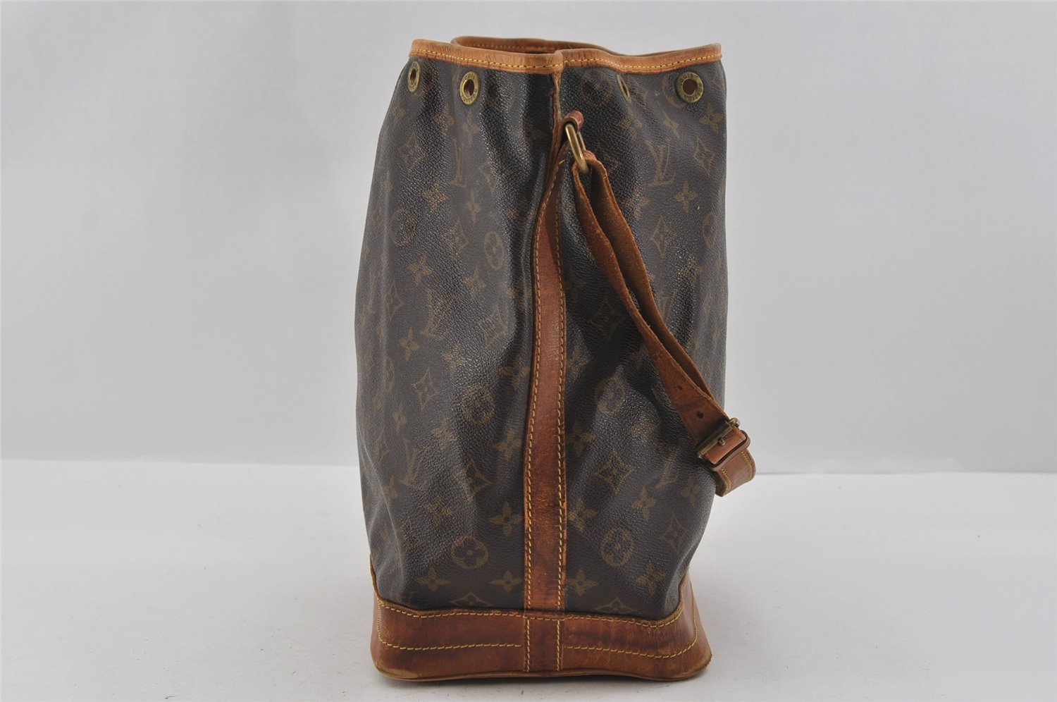 Authentic Louis Vuitton Monogram Noe Shoulder Drawstring Bag M42224 LV 1544I