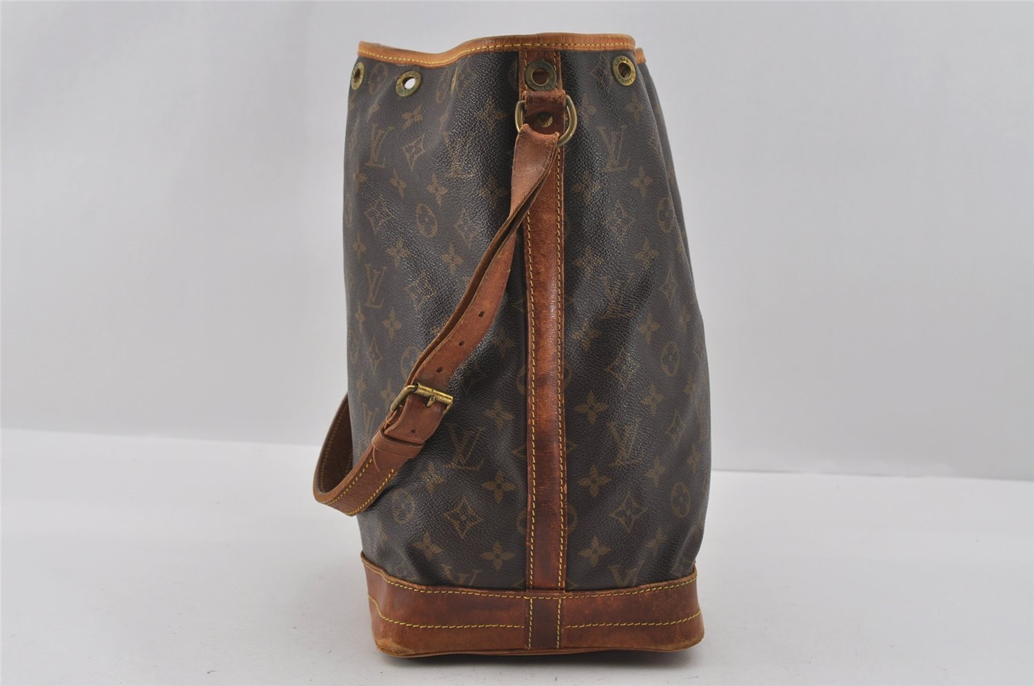 Authentic Louis Vuitton Monogram Noe Shoulder Drawstring Bag M42224 LV 1544I