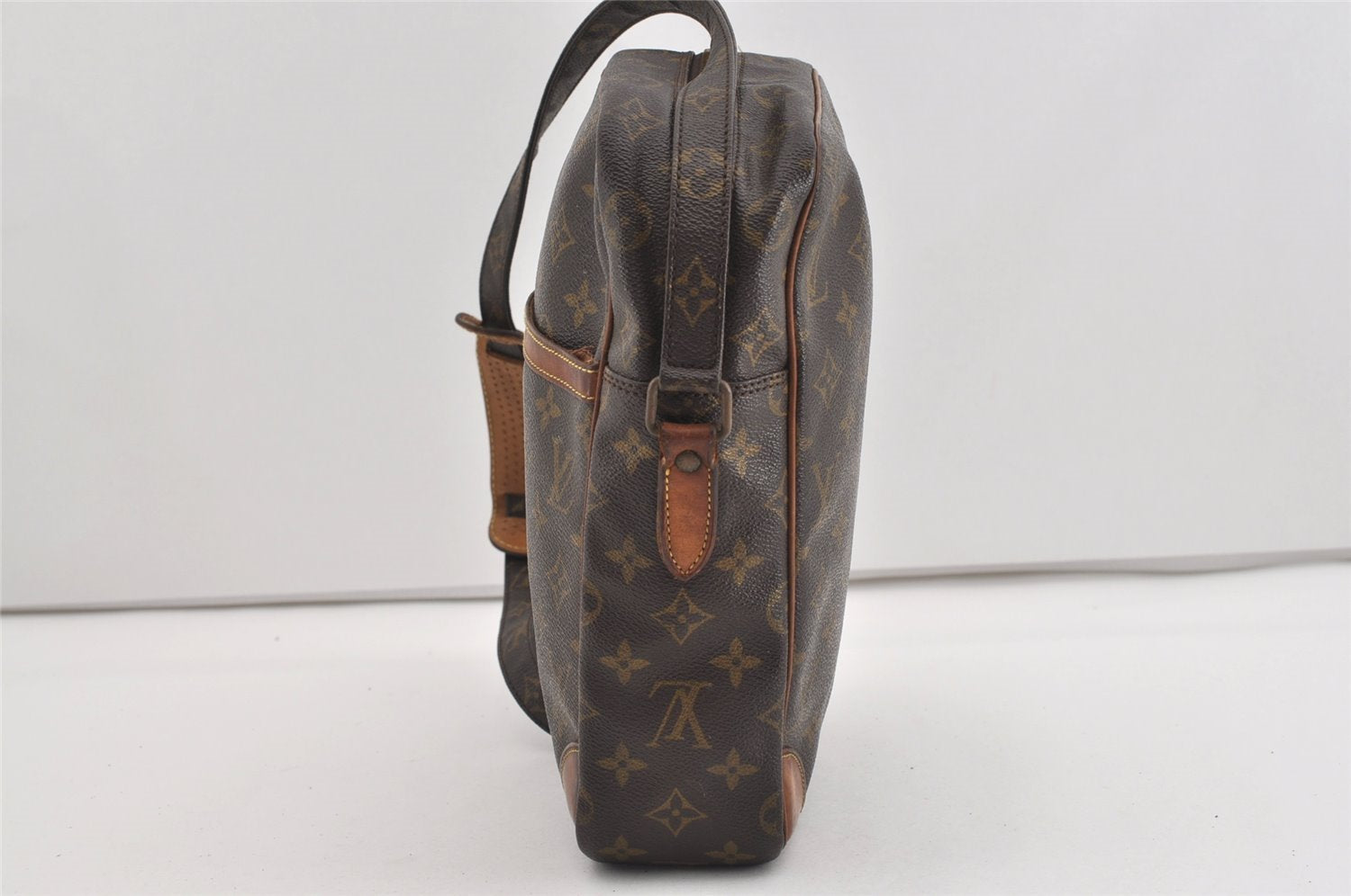 Authentic Louis Vuitton Monogram Danube MM Shoulder Cross Bag M45264 LV 1549I