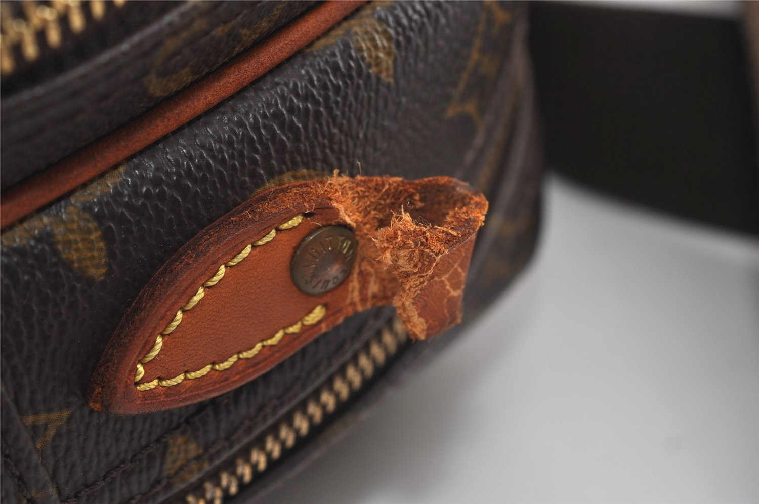 Authentic Louis Vuitton Monogram Reporter PM Shoulder Bag M45254 Junk 1556I