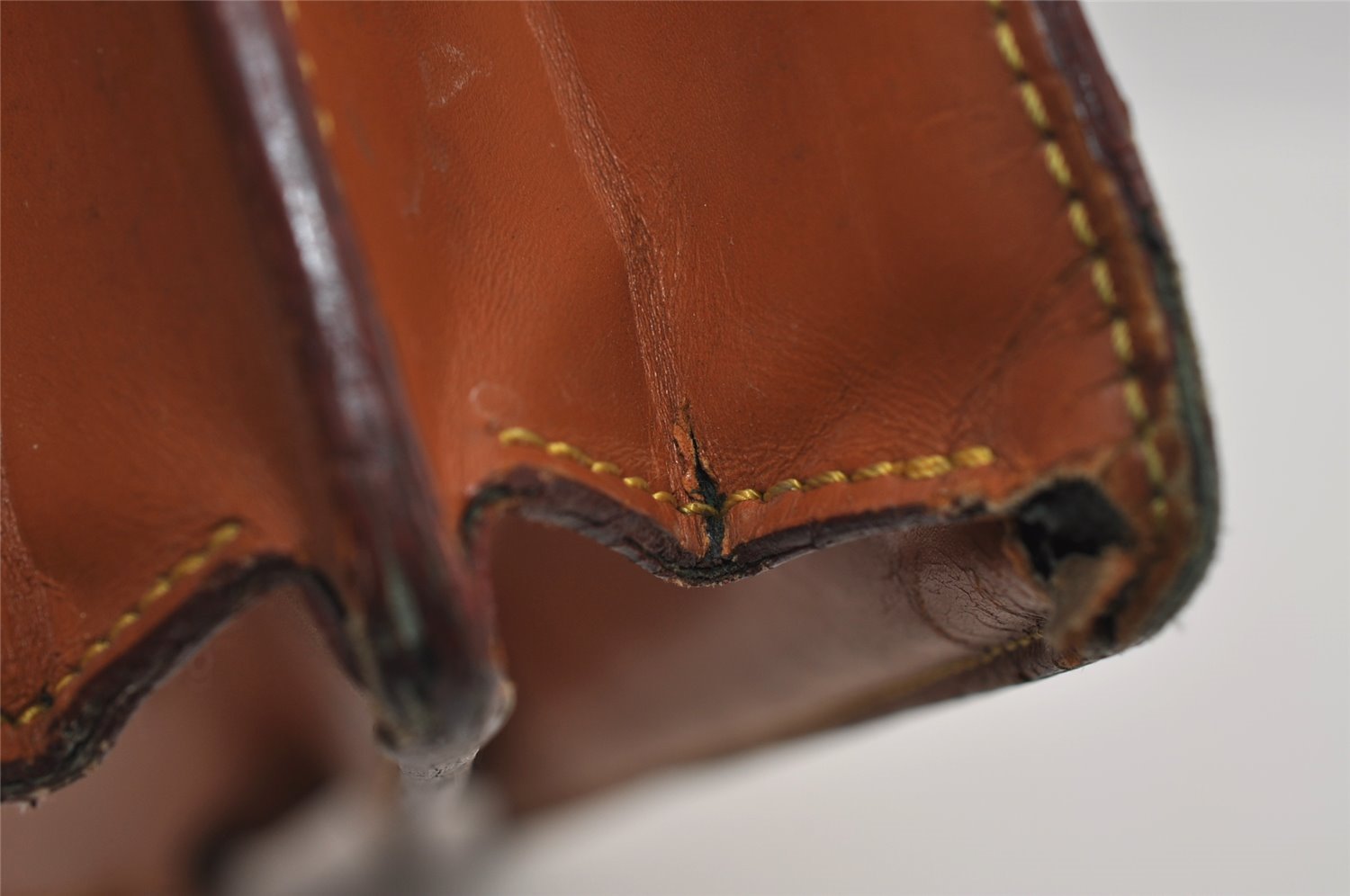 Authentic Louis Vuitton Epi Serviette Conseiller Briefcase Brown M54428 LV 1558I