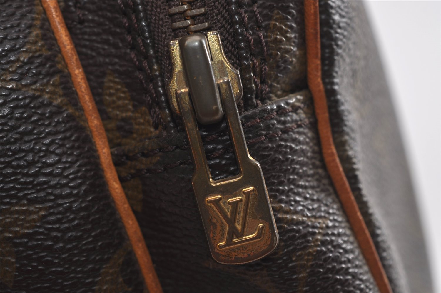 Authentic Louis Vuitton Monogram Nile Shoulder Cross Body Bag M45244 Junk 1560I