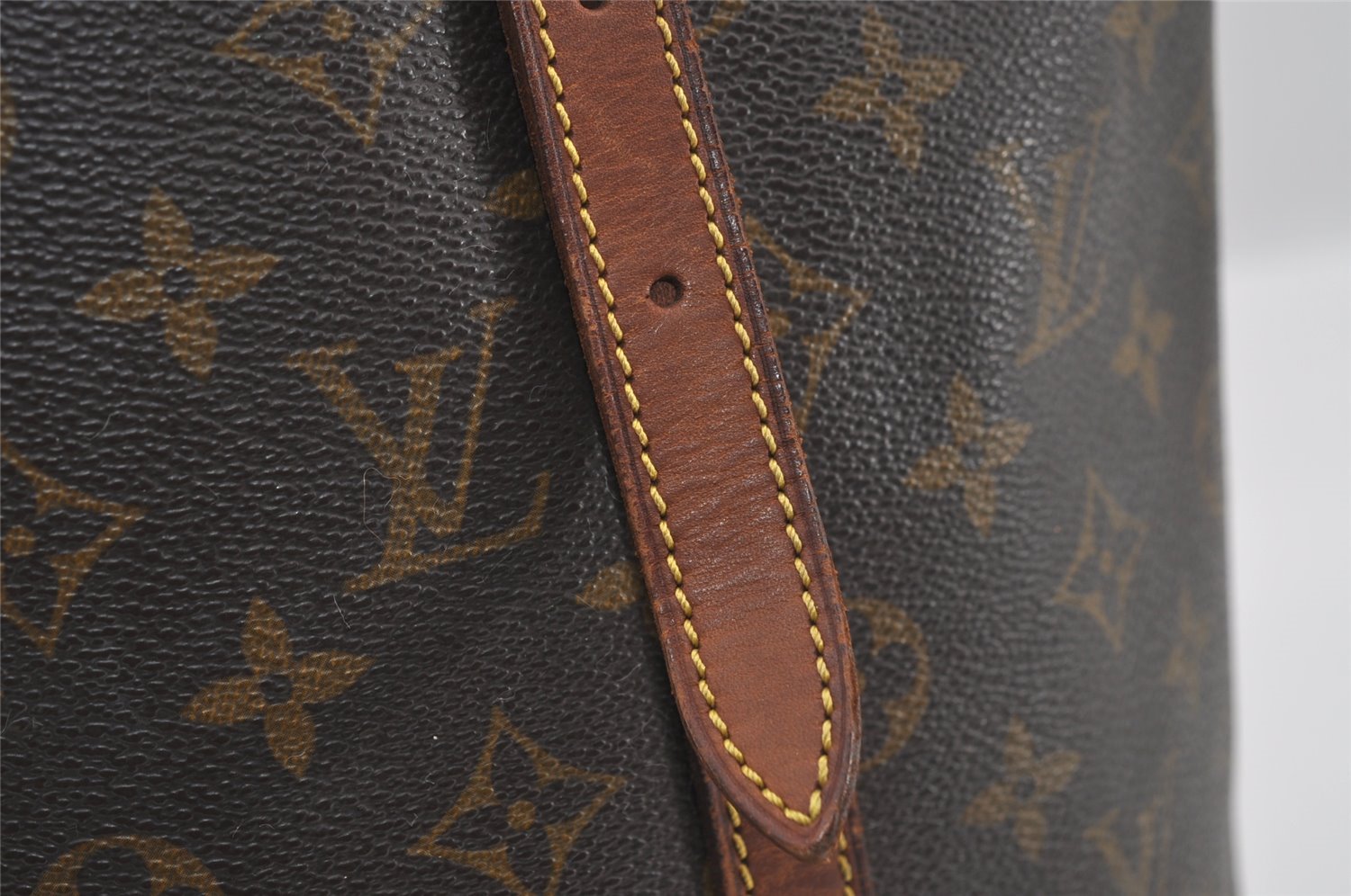 Authentic Louis Vuitton Monogram Bucket GM Shoulder Tote Bag M42236 LV 1564I