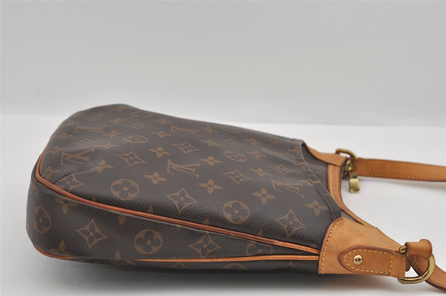 Authentic Louis Vuitton Monogram Odeon PM Shoulder Cross Bag M56390 LV 1566I