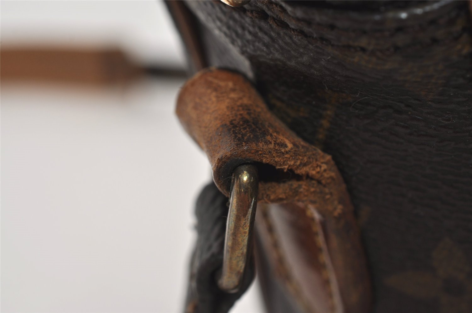 Authentic Louis Vuitton Monogram Amazone Shoulder Cross Body Bag M45236 LV 1576I