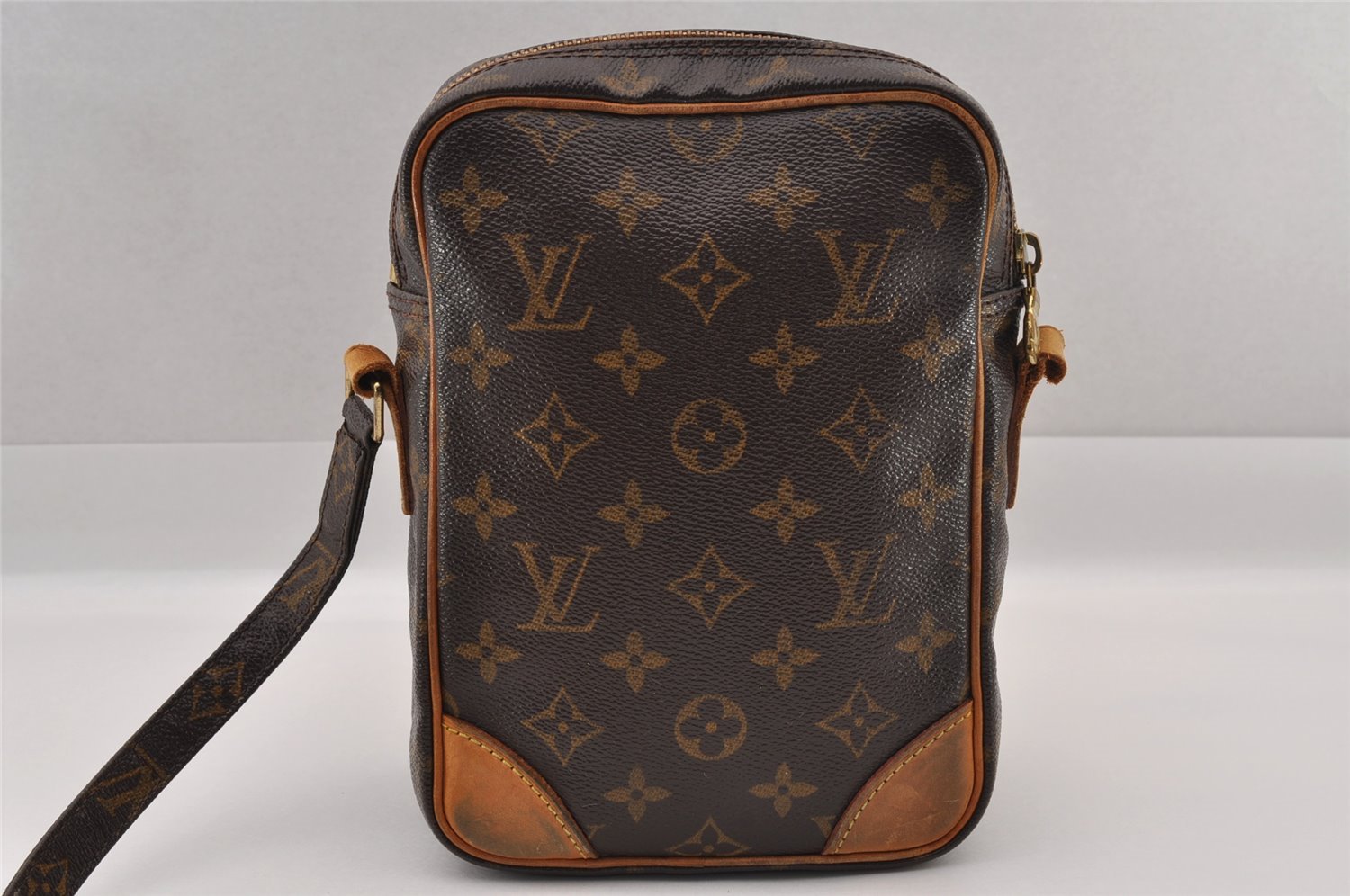 Authentic Louis Vuitton Monogram Amazone Shoulder Cross Bag M45236 LV Junk 1578I