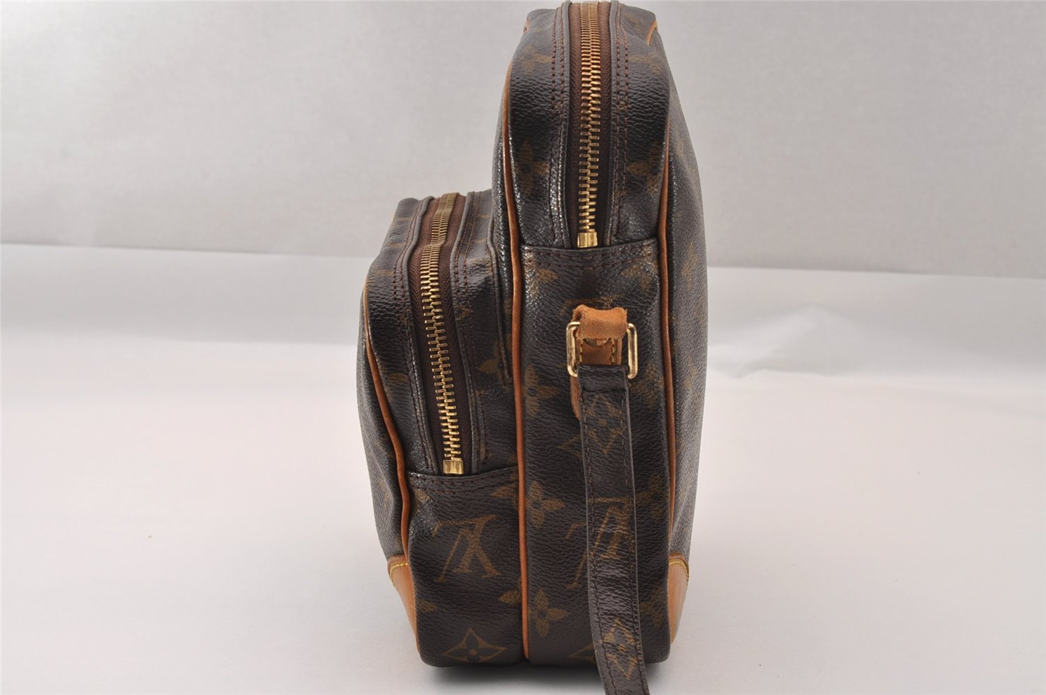 Authentic Louis Vuitton Monogram Amazone Shoulder Cross Bag M45236 LV Junk 1578I