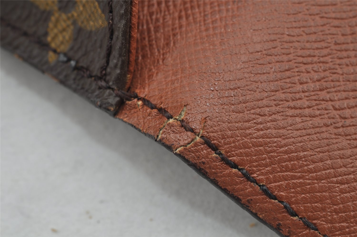 Authentic Louis Vuitton Monogram Saint Cloud GM M51242 Shoulder Cross Bag 1599I