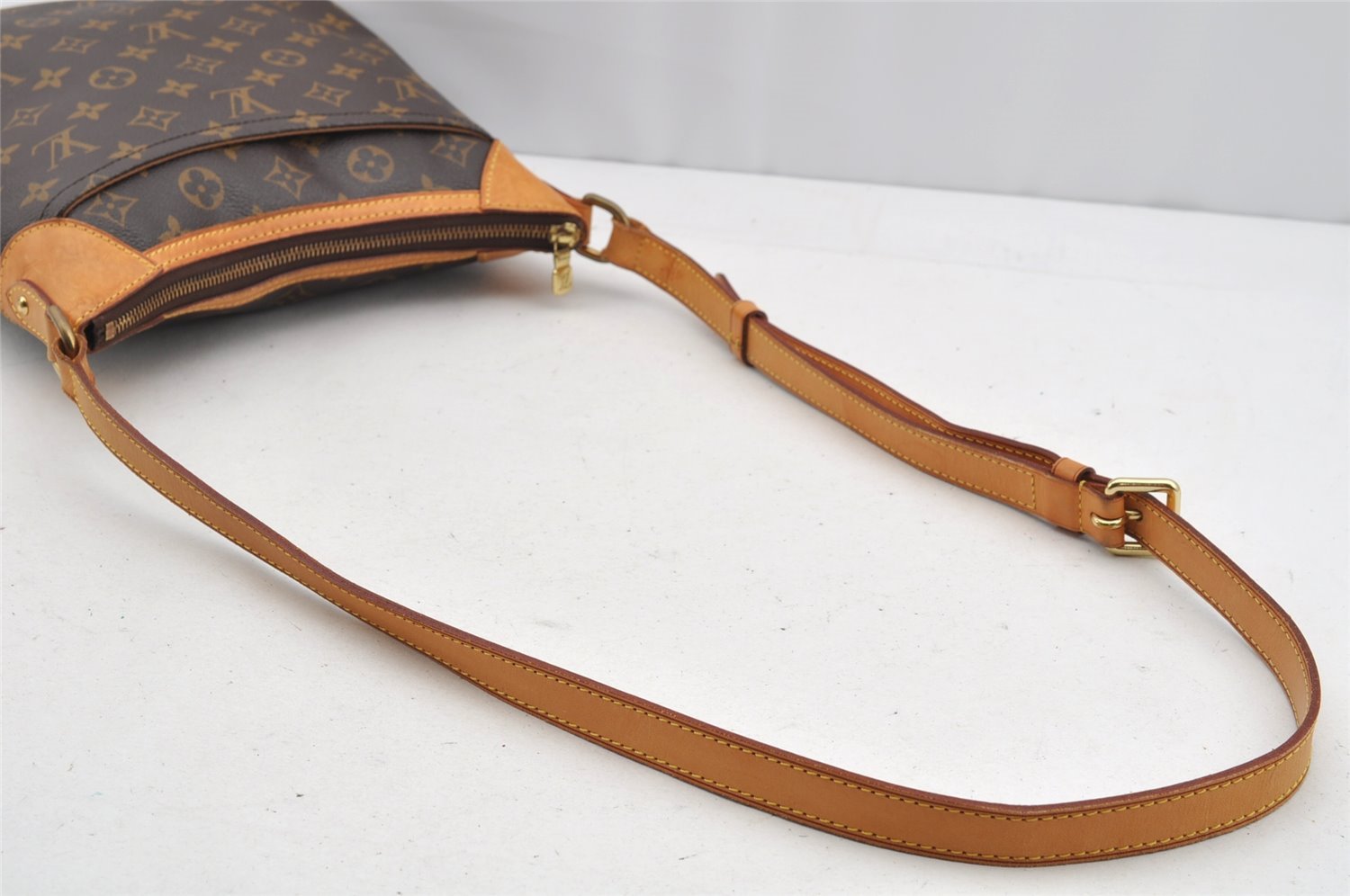Authentic Louis Vuitton Monogram Odeon PM Shoulder Cross Bag M56390 LV 1605I