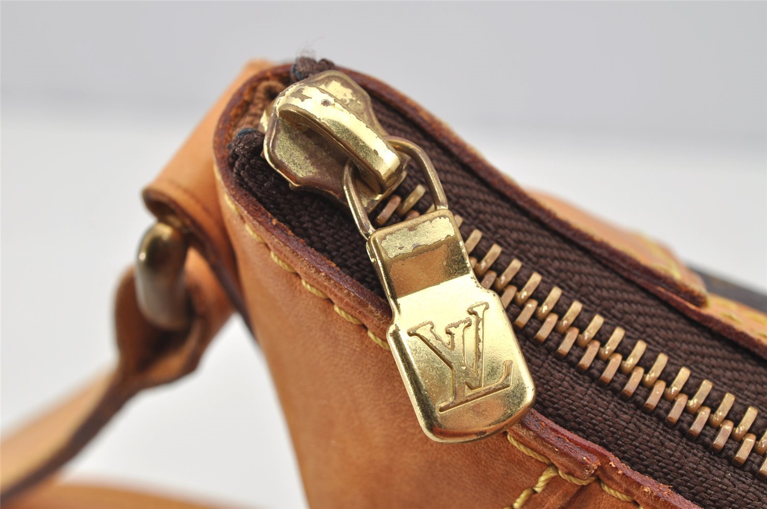 Authentic Louis Vuitton Monogram Odeon PM Shoulder Cross Bag M56390 LV 1605I