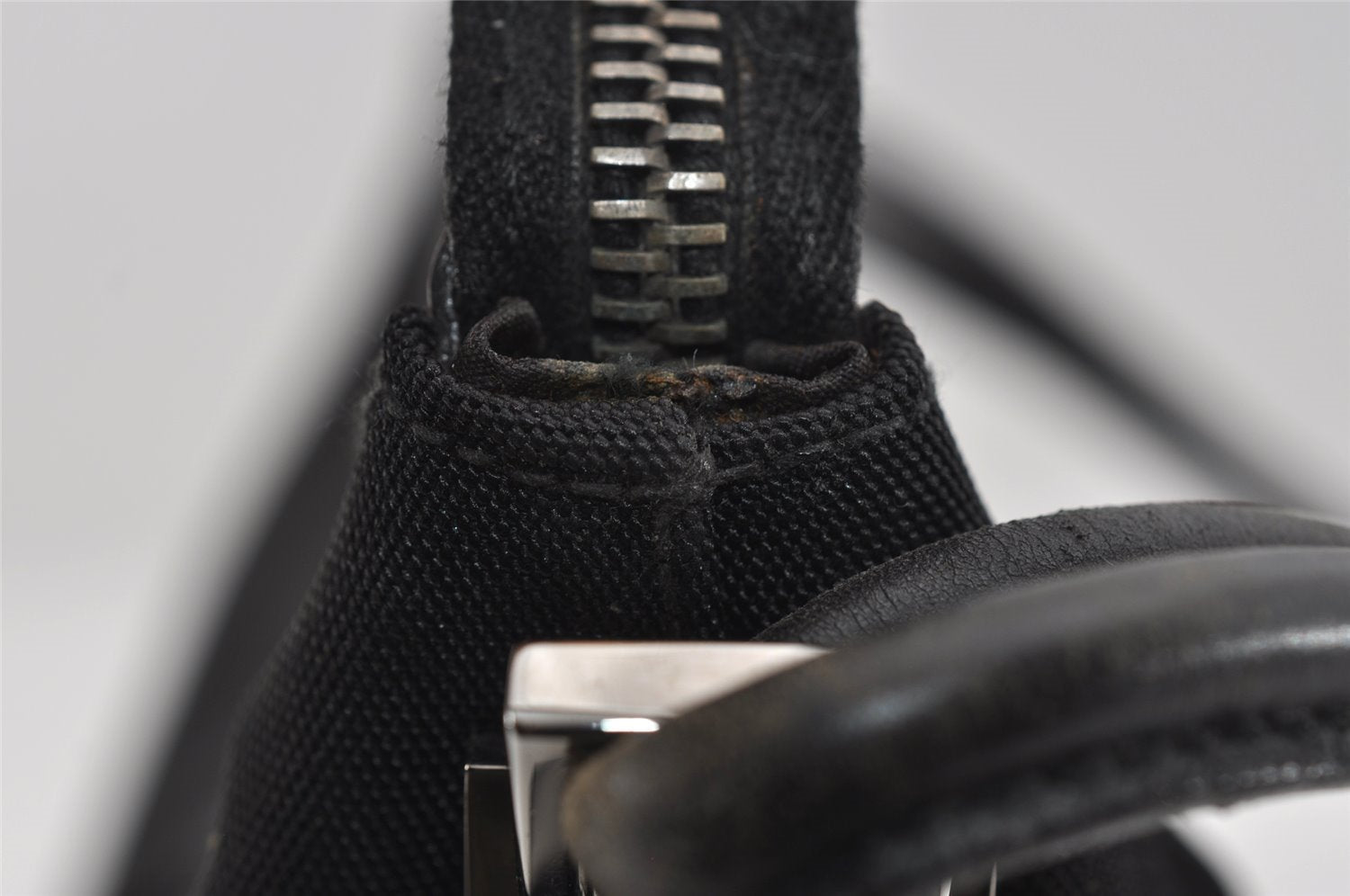 Authentic GUCCI Vintage Shoulder Bag Purse Nylon Leather 0013766 Black  1608I