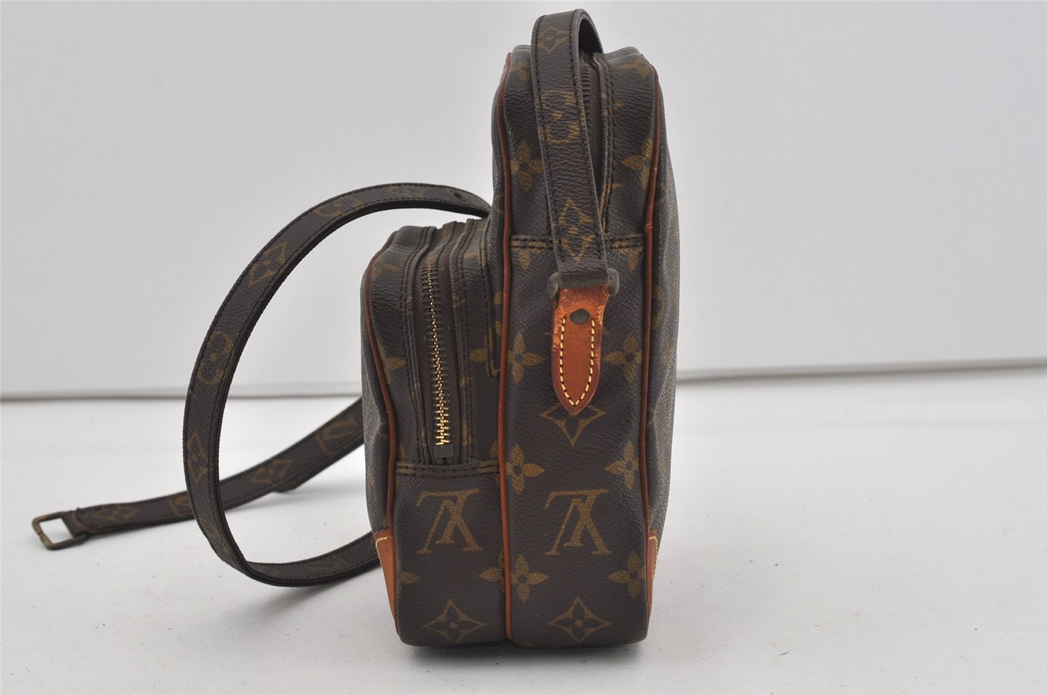 Authentic Louis Vuitton Monogram Amazone Shoulder Cross Bag M45236 Junk 1614I