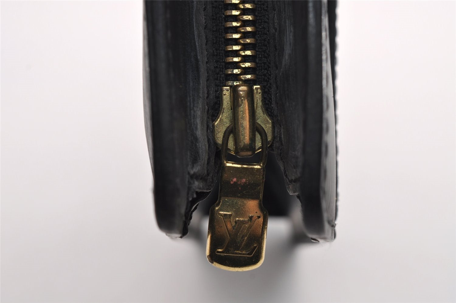 Authentic Louis Vuitton Epi Pochette Homme Clutch Hand Bag Black M52522 LV 1616I