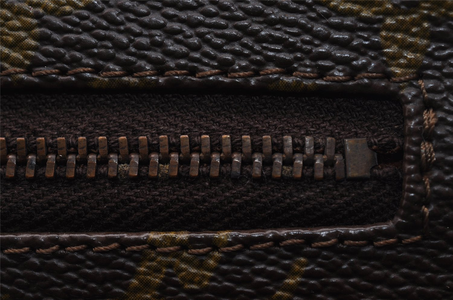 Authentic Louis Vuitton Monogram Pochette Sport Clutch Hand Bag Old Model 1617I