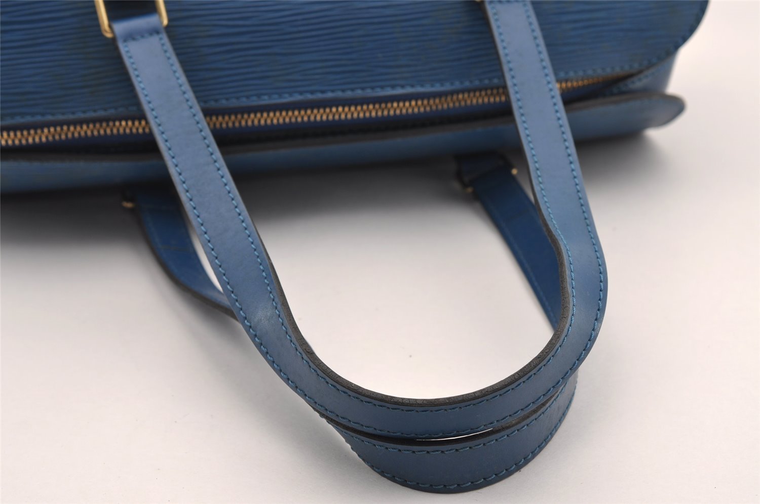 Authentic Louis Vuitton Epi Soufflot Hand Bag Blue M52225 LV 1618I