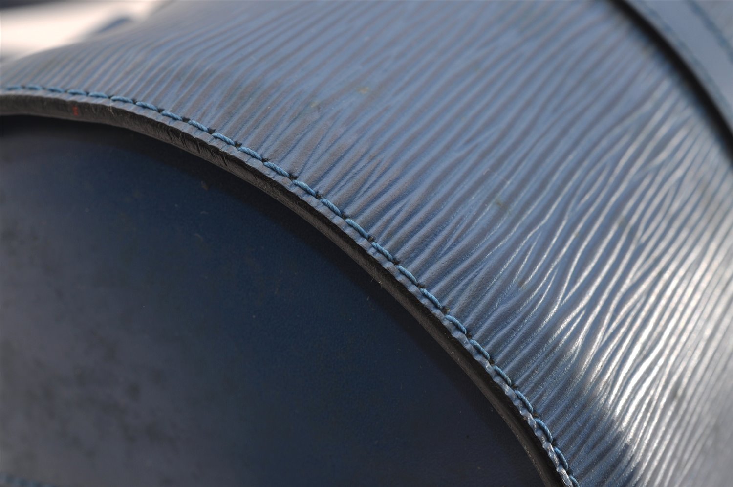 Authentic Louis Vuitton Epi Soufflot Hand Bag Blue M52225 LV 1618I