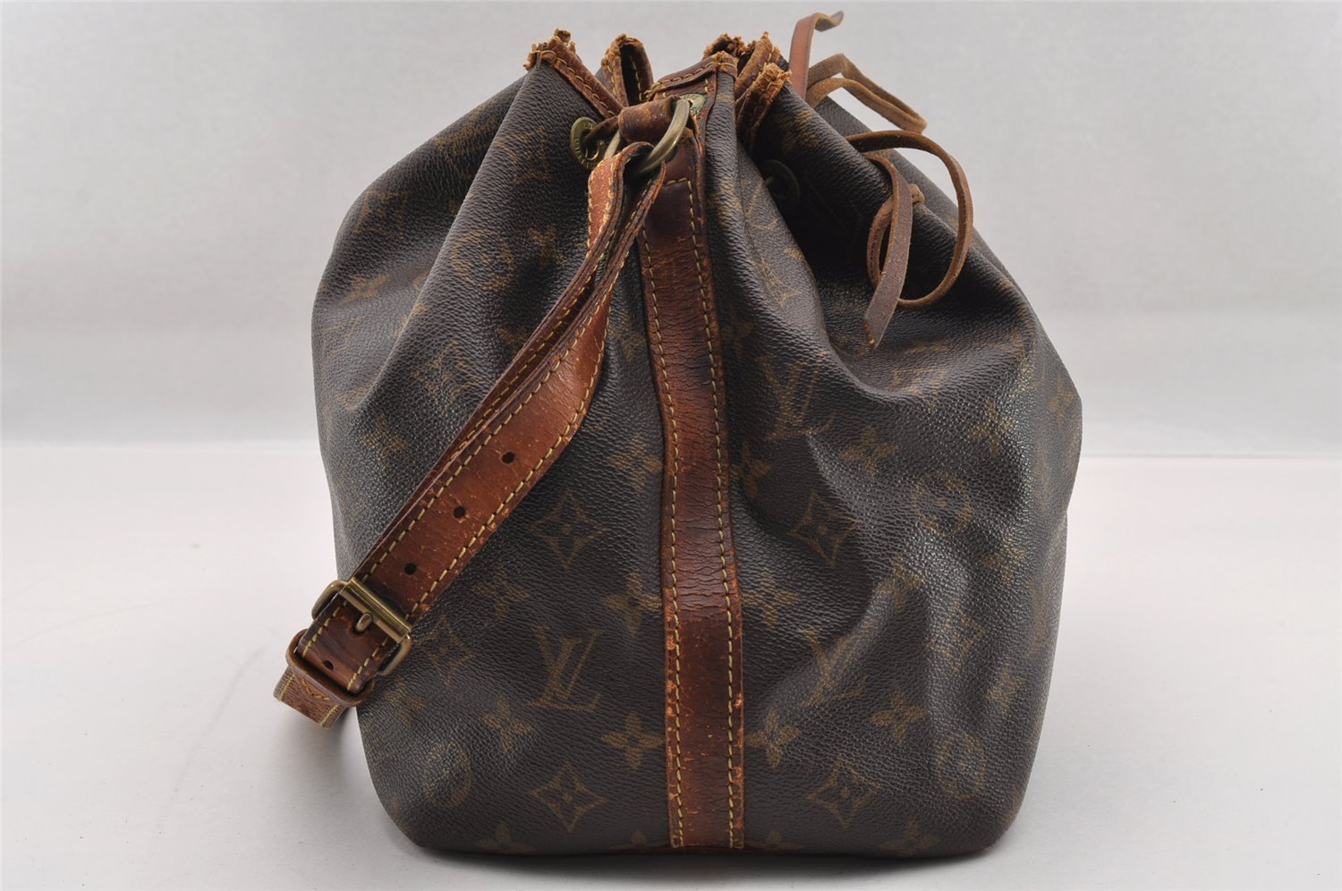 Authentic Louis Vuitton Monogram Petit Noe M42226 Shoulder Drawstring Bag 1632I