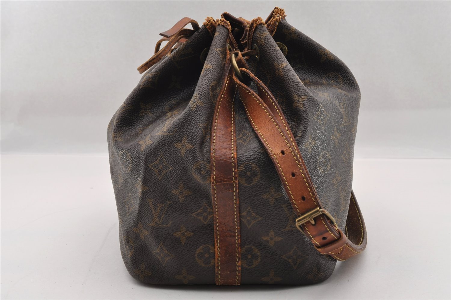 Authentic Louis Vuitton Monogram Petit Noe M42226 Shoulder Drawstring Bag 1632I