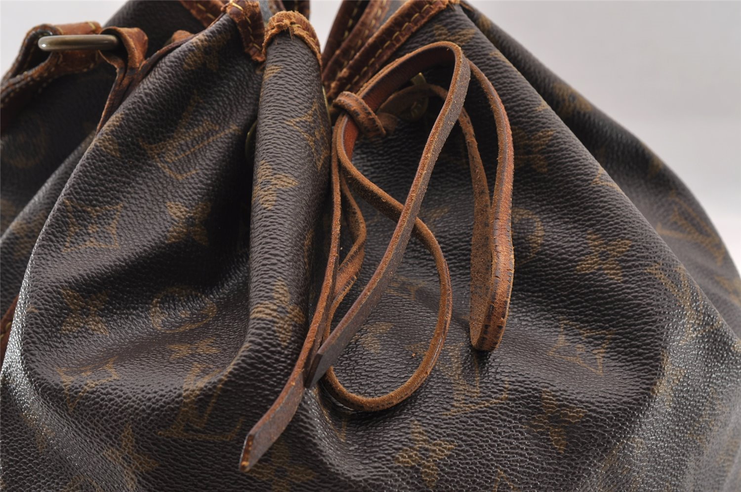 Authentic Louis Vuitton Monogram Petit Noe M42226 Shoulder Drawstring Bag 1632I