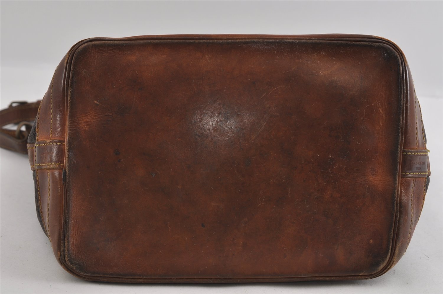 Authentic Louis Vuitton Monogram Noe Shoulder Drawstring Bag M42224 LV 1636I