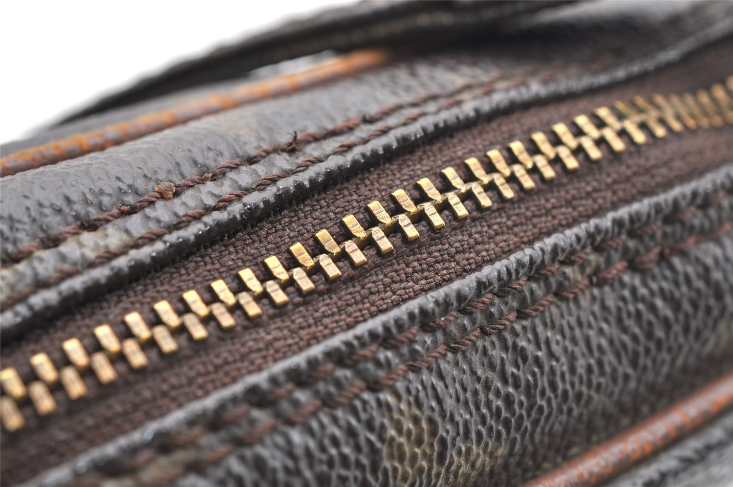 Authentic Louis Vuitton Monogram Danube Shoulder Cross Bag Old Model LV 1641I