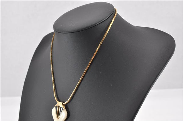 Authentic GIVENCHY Vintage Chain Pendant Necklace Gold Tone 1643G