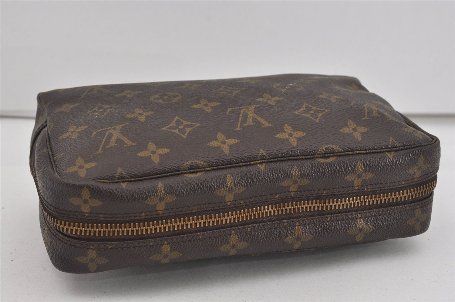 Auth Louis Vuitton Monogram Trousse Toilette 23 Clutch Hand Bag Old Model 1643I