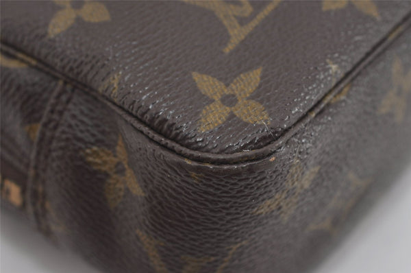 Auth Louis Vuitton Monogram Trousse Toilette 23 Clutch Hand Bag Old Model 1643I