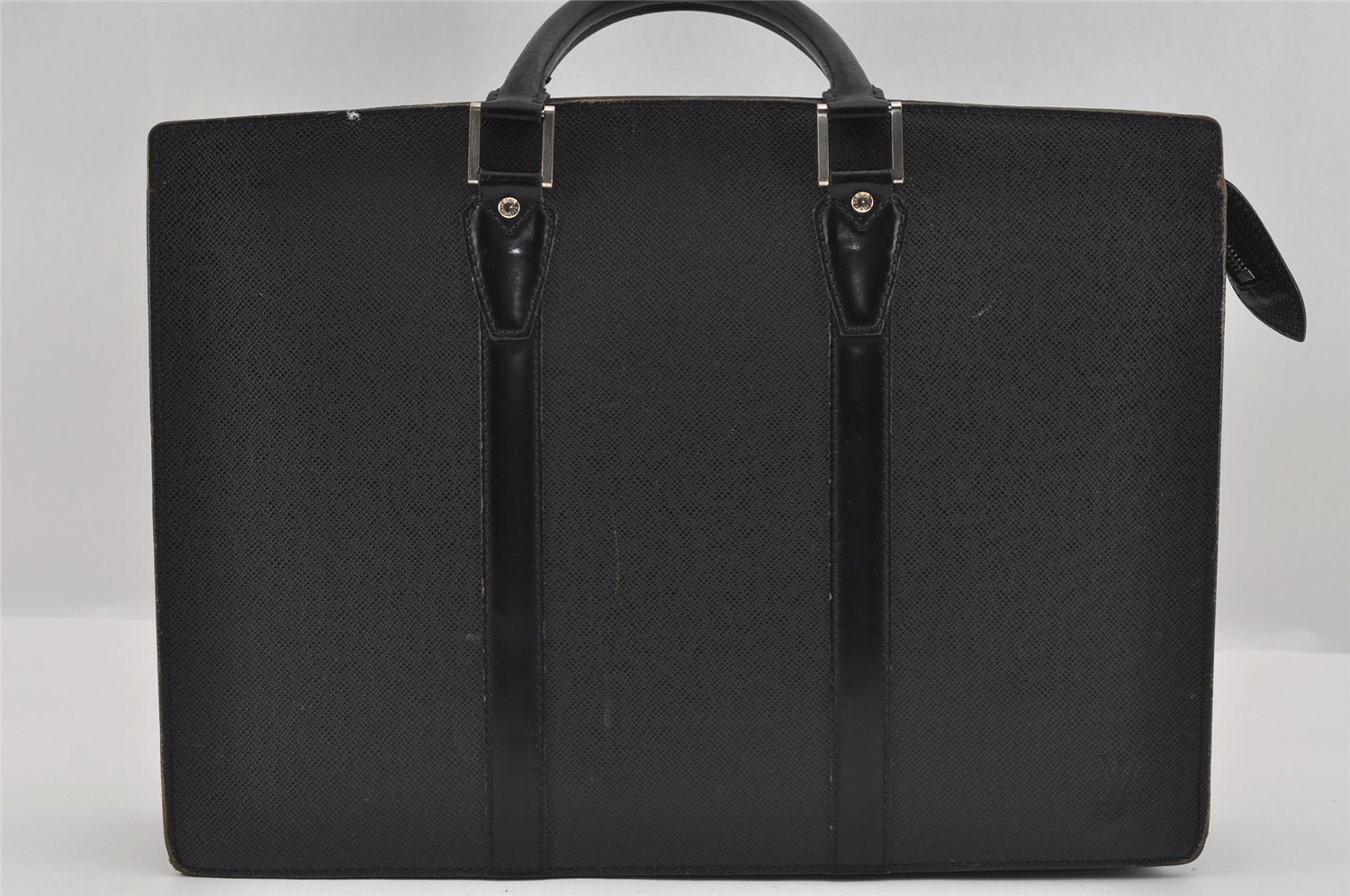 Auth Louis Vuitton Taiga Porte Documents Lozan Briefcase M30052 Black Junk 1646I