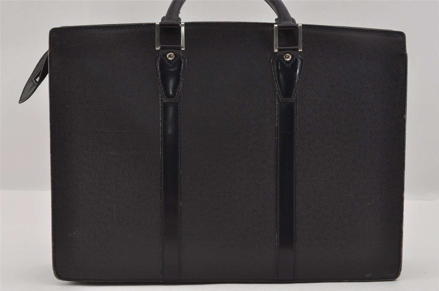 Auth Louis Vuitton Taiga Porte Documents Lozan Briefcase M30052 Black Junk 1646I