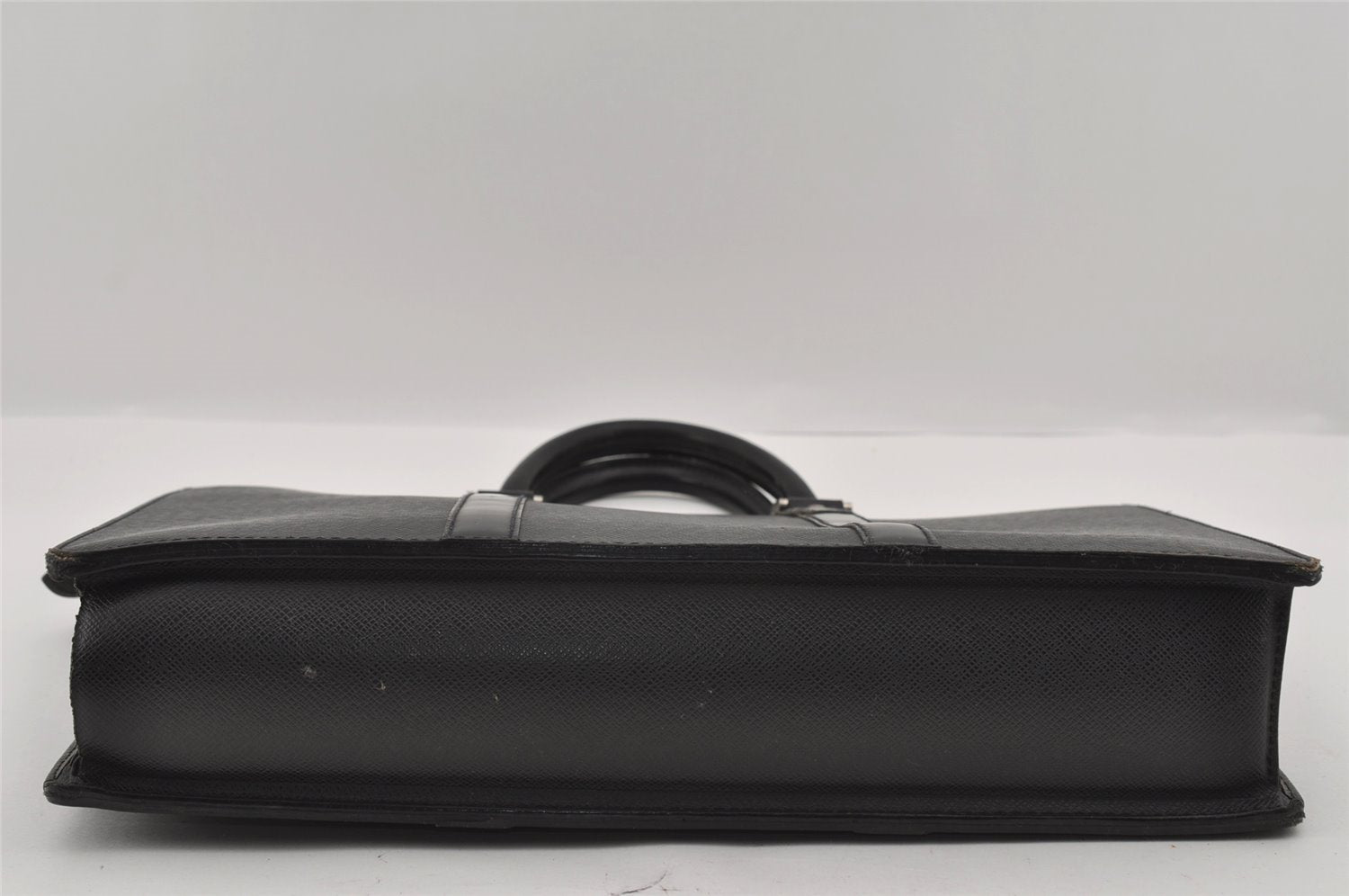 Auth Louis Vuitton Taiga Porte Documents Lozan Briefcase M30052 Black Junk 1646I