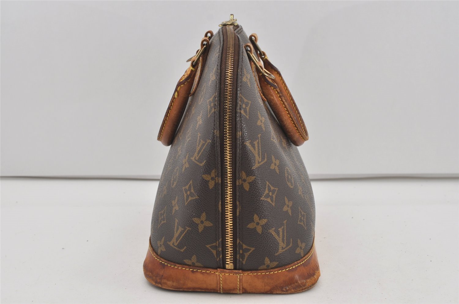 Authentic Louis Vuitton Monogram Alma Hand Bag Purse M51130 LV 1652I