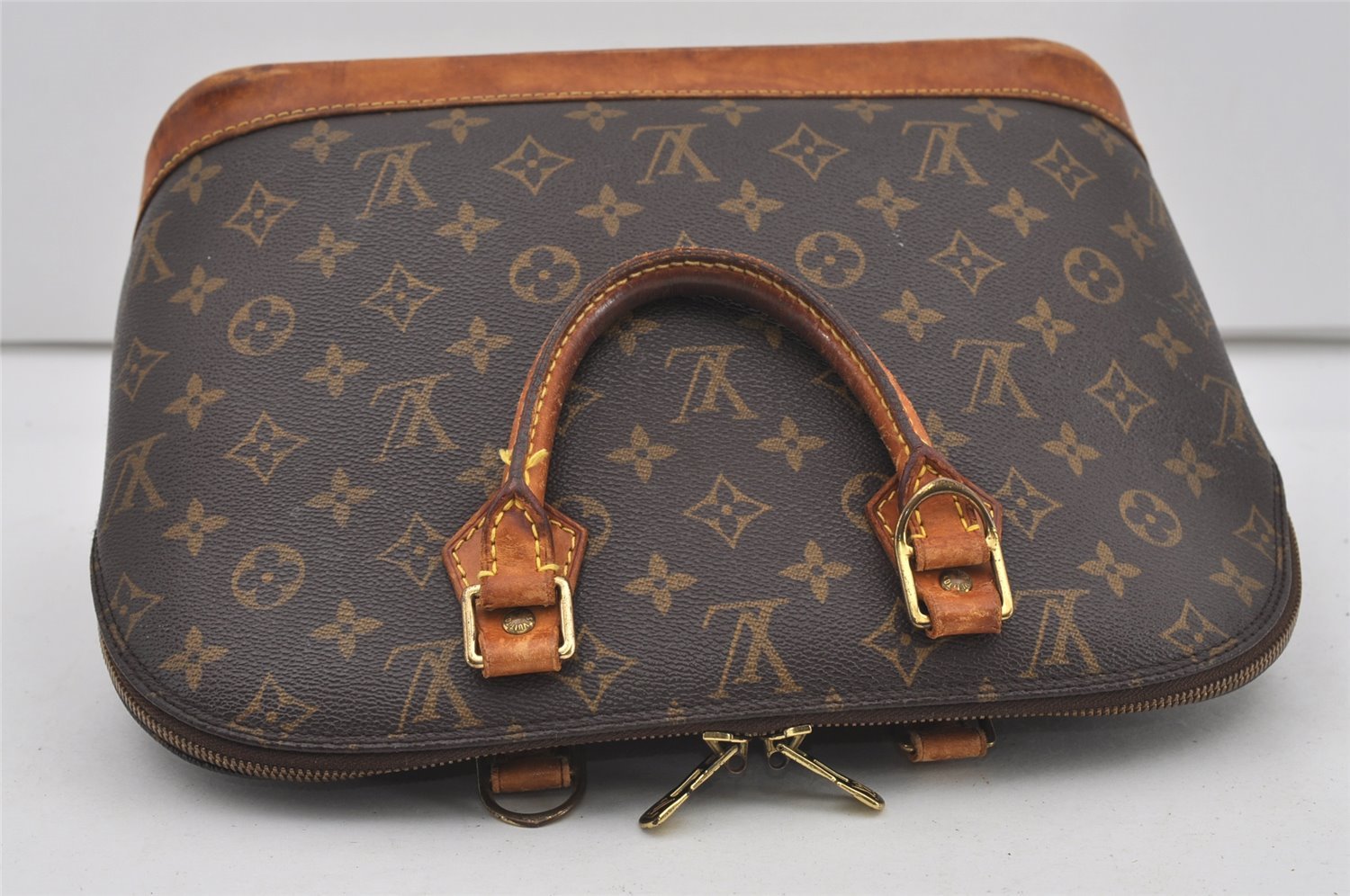 Authentic Louis Vuitton Monogram Alma Hand Bag Purse M51130 LV 1652I