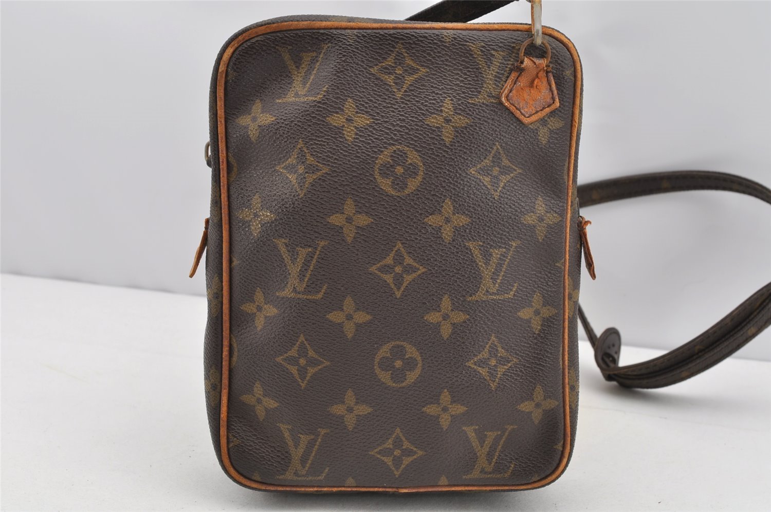 Authentic Louis Vuitton Monogram Danube Shoulder Cross Bag Old Model LV 1657I