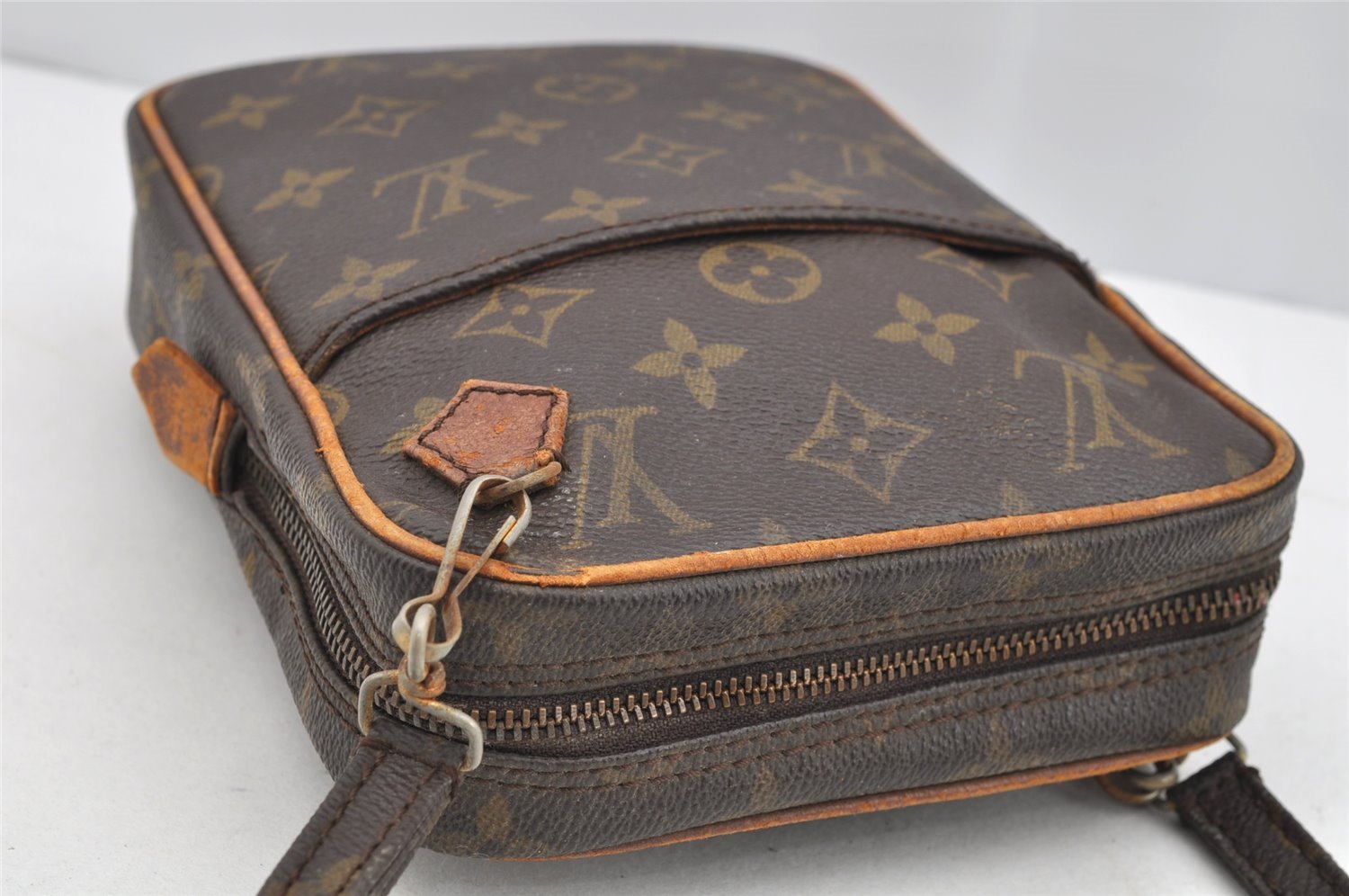 Authentic Louis Vuitton Monogram Danube Shoulder Cross Bag Old Model LV 1657I