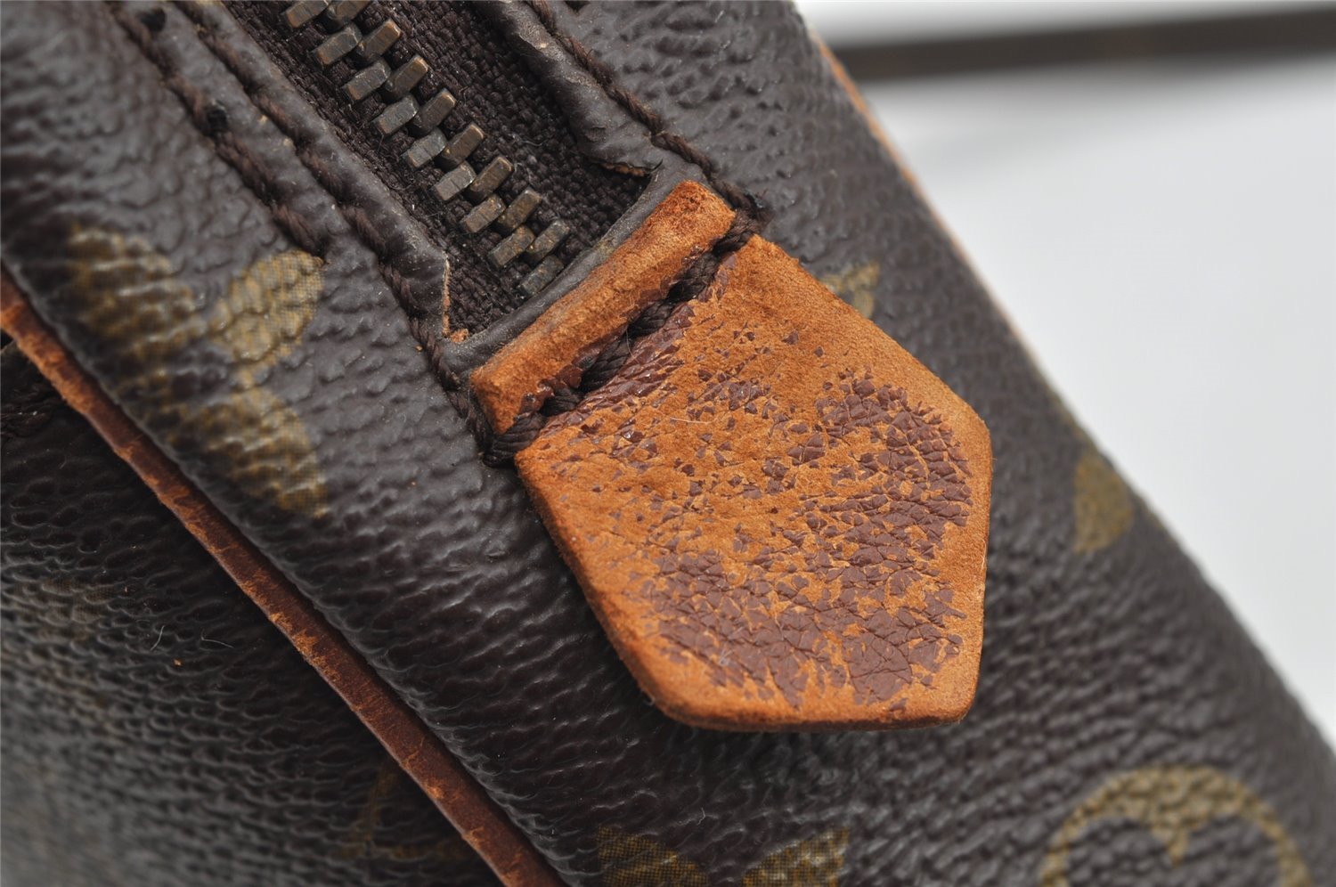 Authentic Louis Vuitton Monogram Danube Shoulder Cross Bag Old Model LV 1657I