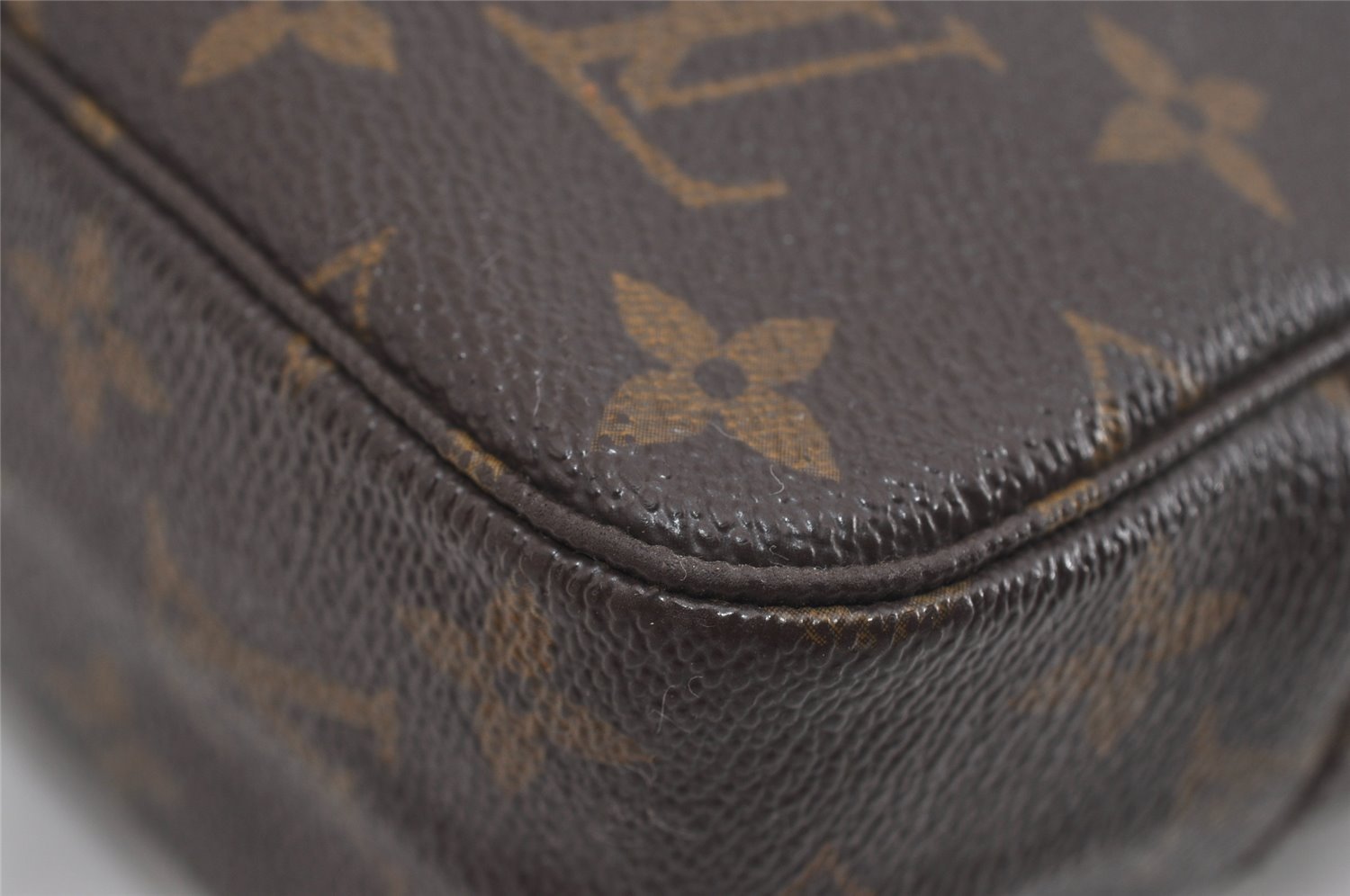 Auth Louis Vuitton Monogram Trousse Toilette 23 Clutch Hand Bag M47524 LV 1658I