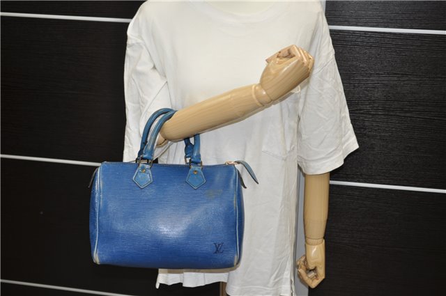 Authentic Louis Vuitton Epi Speedy 25 Hand Bag Purse Blue M43015 LV 1661D