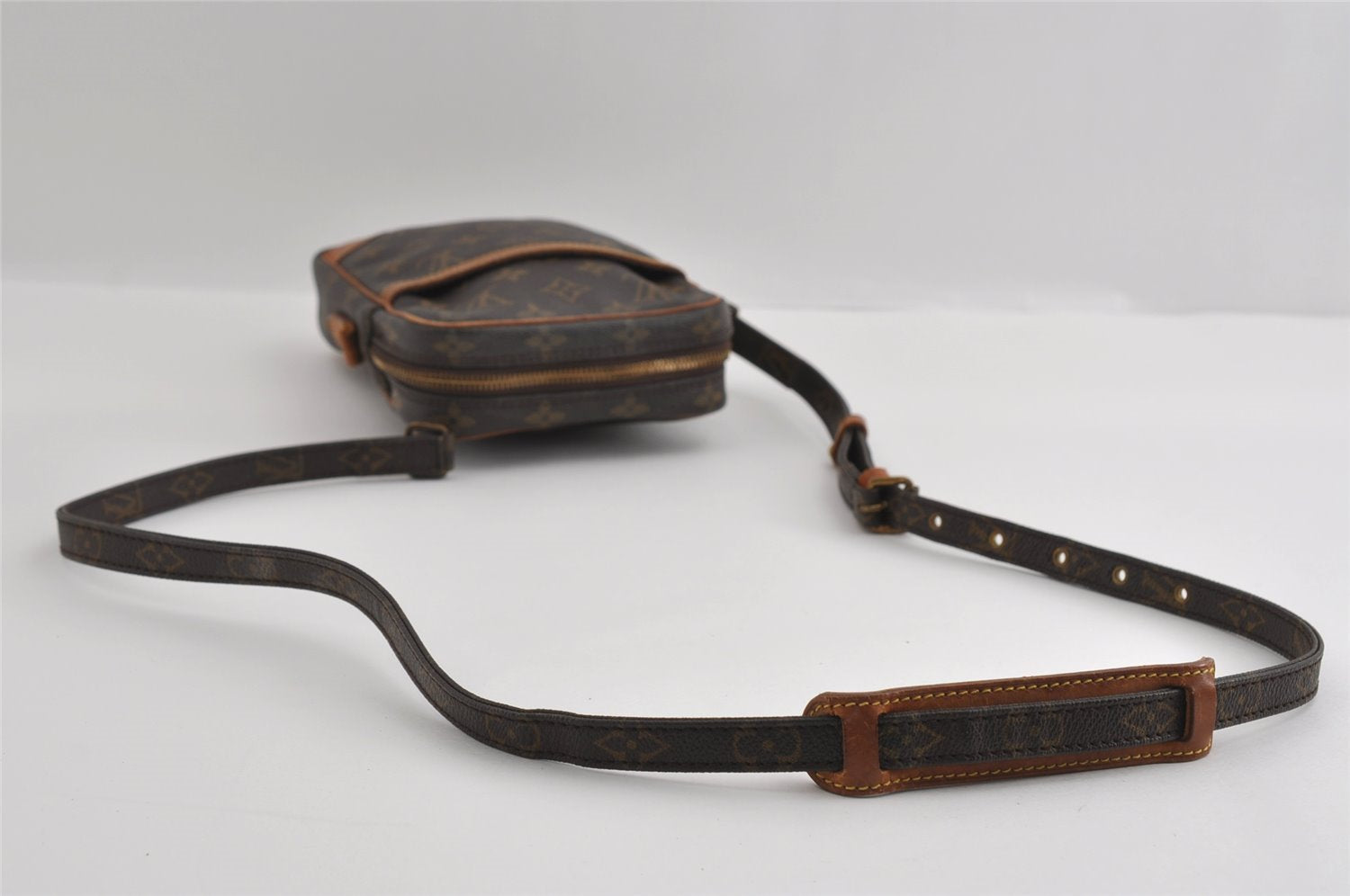 Authentic Louis Vuitton Monogram Danube Shoulder Cross Bag M45266 Junk 1662I